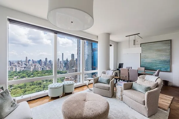 Rented by Ostrov Realty Group | media 3
