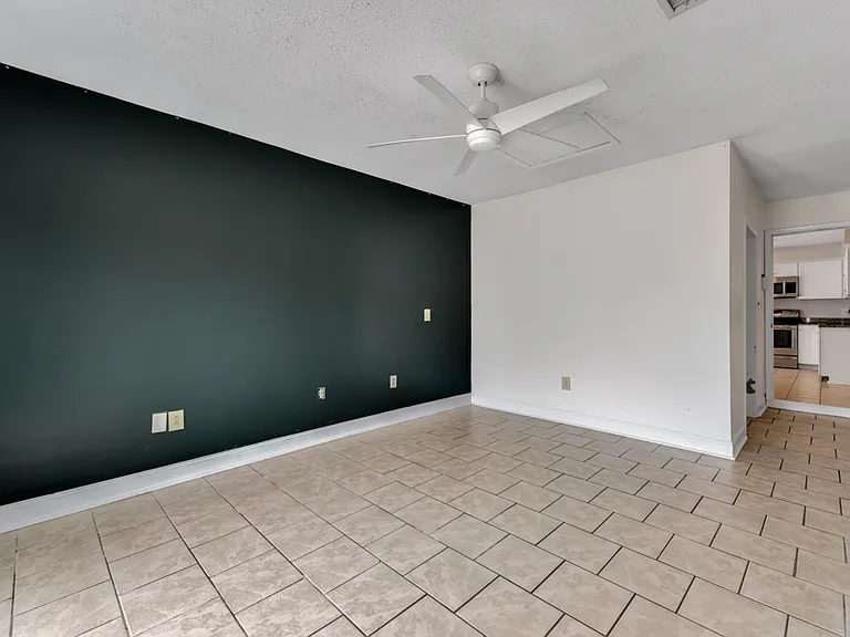 932 Fern Ridge Rd — Photo 15