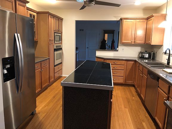 5th image of 10700 Leebur Dr