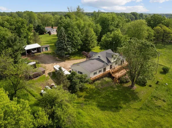 2989 Marquette Rd, Ionia, MI 48846