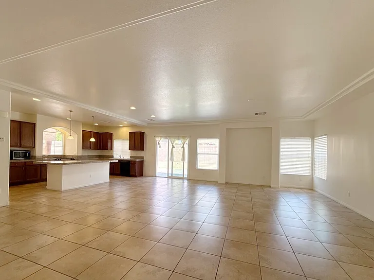 6356 Tomahawk Mill Ct — Photo 2