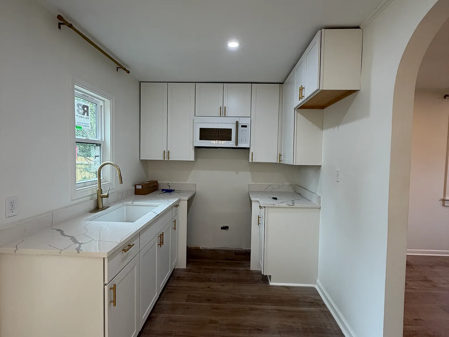1 bed, 900 sqft, $1,500 — Photo 2
