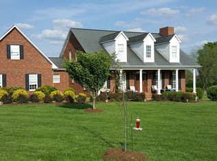 720 Hunsucker Dr NE, Conover, NC 28613