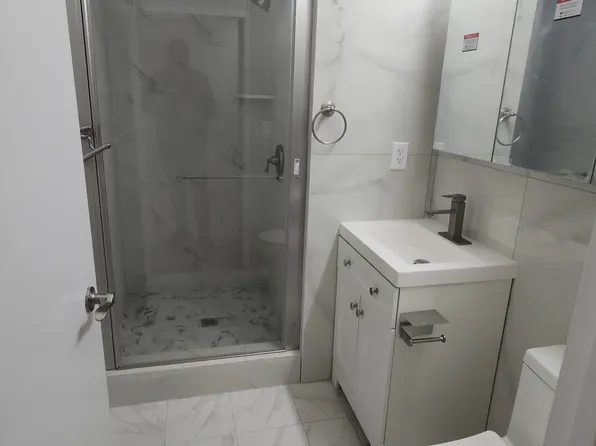 45 River Dr South image 6 of 19