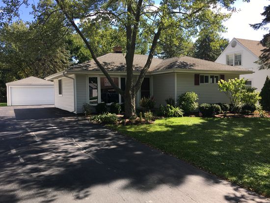 143 S Walnut St, Palatine, IL 60067