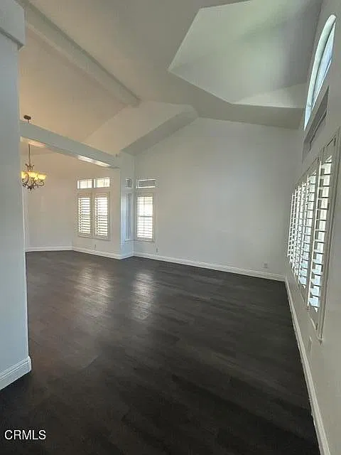 3 bed, 5.5 bath, 2071 sqft, $3,999 — Photo 2