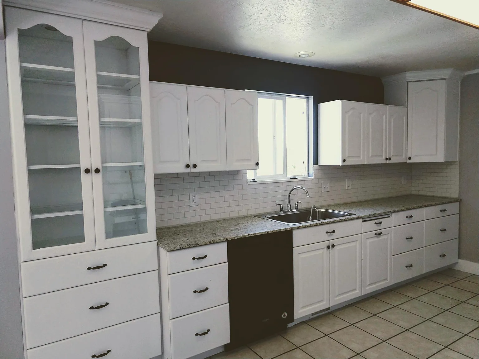 3 bed, 1700 sqft, $2,200 — Photo 4