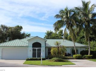26 Wickliffe Dr, Naples, FL 34110