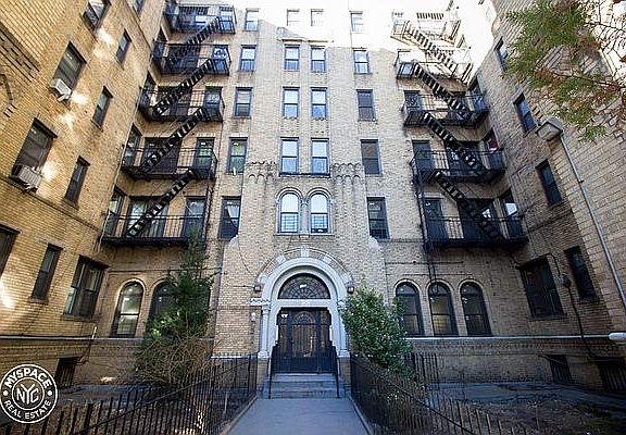 5th image of 377 Montgomery St APT C4