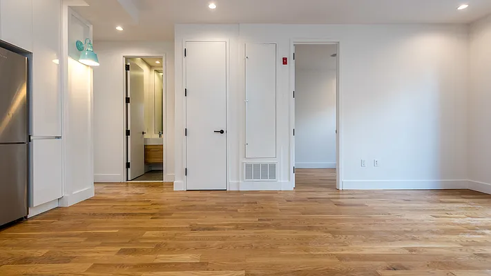 Rented by Nooklyn NYC LLC | media 9