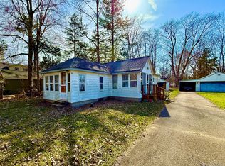 1874 Portlock Ave, Commerce Township, MI 48382