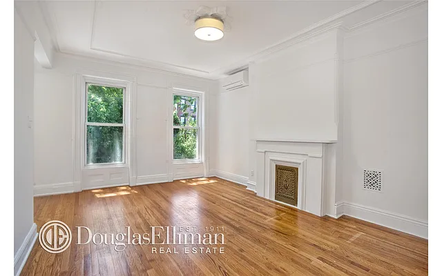 Rented by Douglas Elliman | media 17