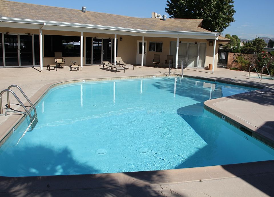 Pool 1 - Heated All Year
