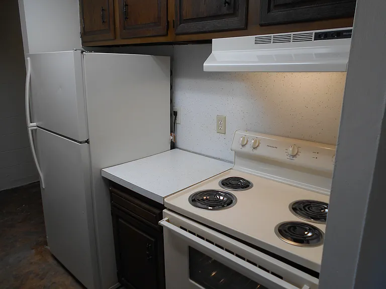 200 N Halstead St #4 — Photo 5