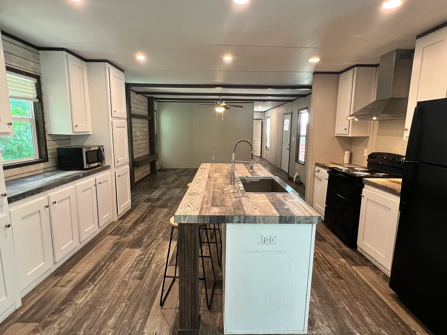 3 bed, 1216 sqft, $1,500 — Photo 4