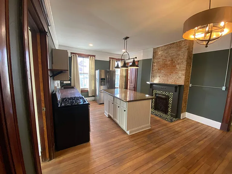 201 Sterrett Ave #2 — Photo 5
