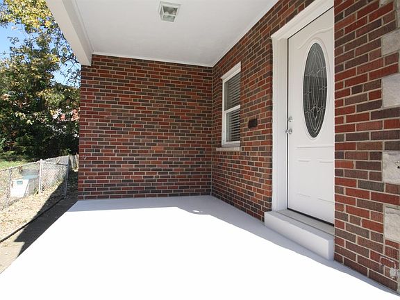 2nd image of 3268 Vittmer Ave