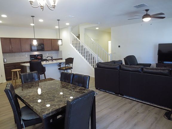 2nd image of 1316 N Balboa