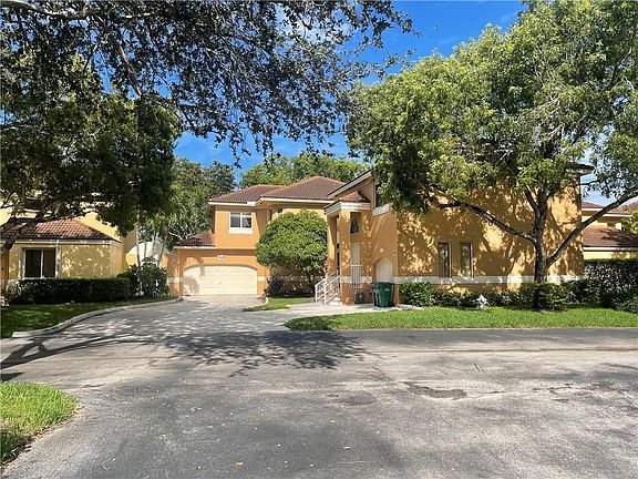 3rd image of 11255 Lakeview Drive