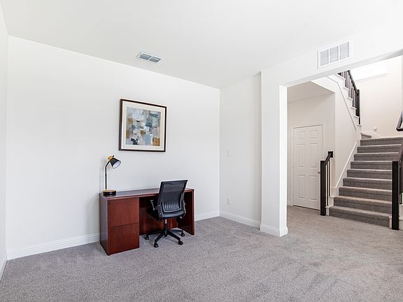 5th image of 715 Parkside Dr