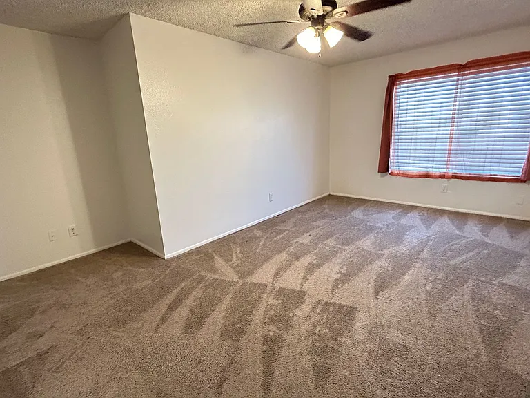 6043 W Golden Ln — Photo 11