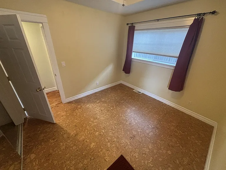 703 Barclay Hills Dr — Photo 18