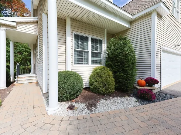 8 Hailey Ave Unit 8, Franklin, MA 02038