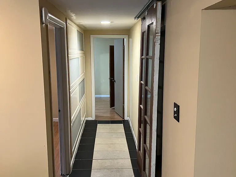478 Titan Ct — Photo 2