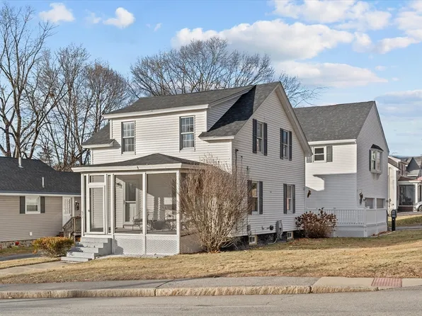 877 Westford St, Lowell, MA 01851