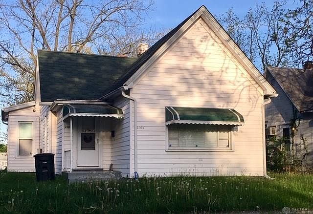 1st image of 2106 Catalpa Dr