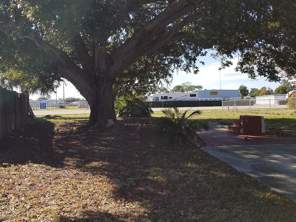 2nd image of 1181 Buddy Ct
