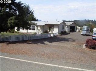 455 Laurel Oaks Dr, Roseburg, OR 97471