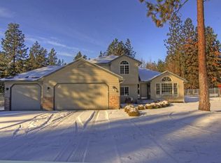 16806 N Hummingbird Ln, Nine Mile Falls, WA 99026