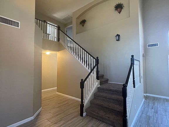 3rd image of 1842 W Brookwood Ct
