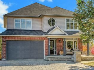 139 Baroness Dr, Ottawa, ON K2G 6Z2