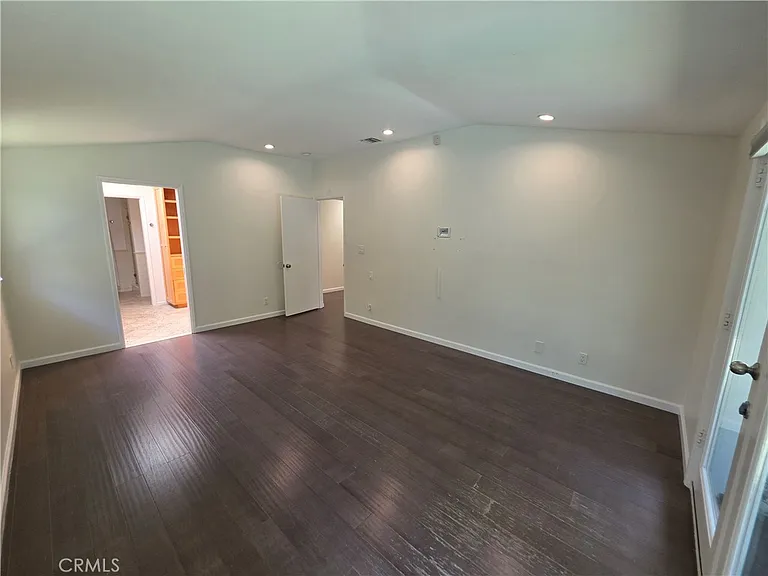 310 S Thurston Ave — Photo 42