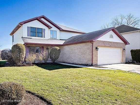 2nd image of 226 N Vincent Dr