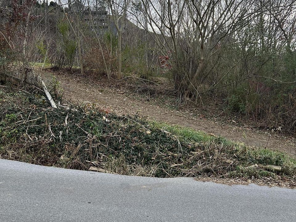 1st image of 210 Rattlesnake Hollow Rd