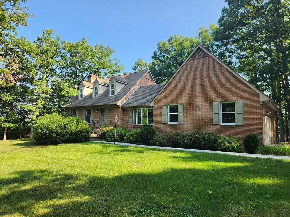 1423 Macedonia Church Rd