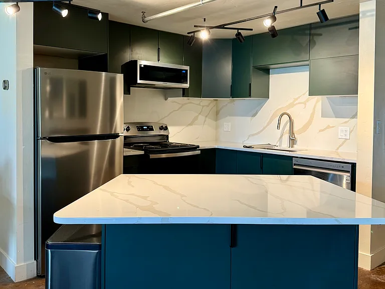 1300 N Pennsylvania St #204 — Photo 32