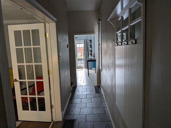 5th image of 4327 Stanley St