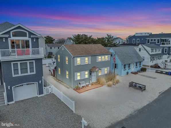 7 E 19th St, Brant Beach, NJ 08008