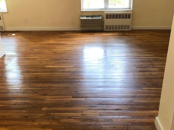 2nd image of 14420 38th Ave APT 3E