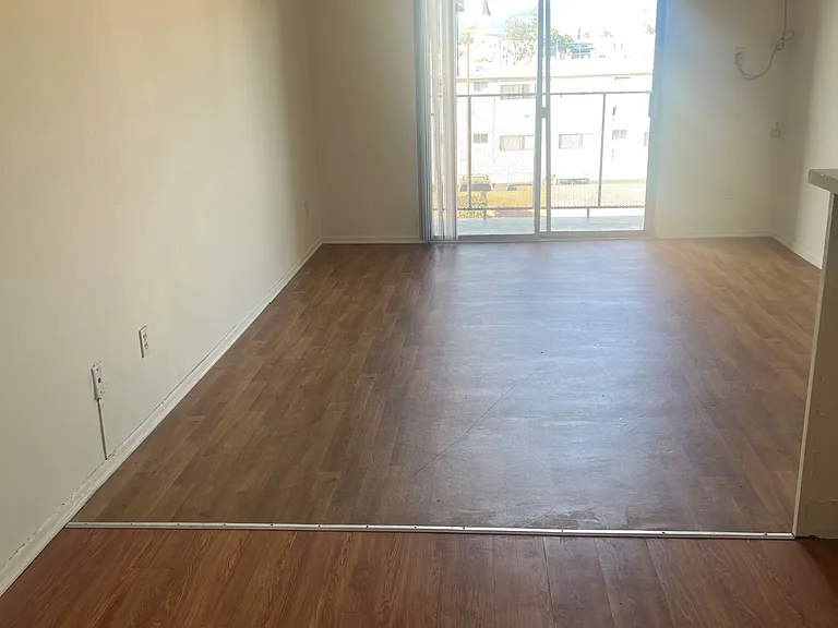 Lennox Lanai Apartments — Photo 40