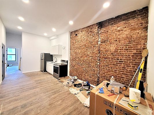 4th image of 524 4th Ave #4F