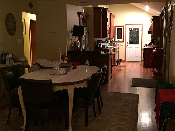 4th image of 16 Brooks Dr