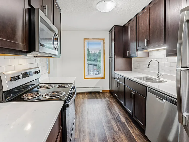 Vernon Oaks Apartments — Photo 55