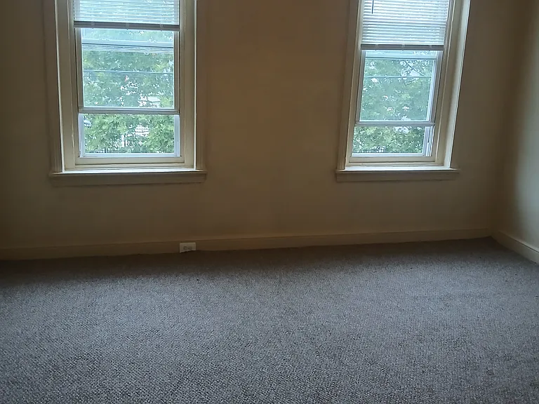 516 Stevens St — Photo 9