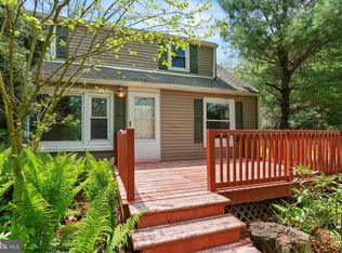 86 Center Rd, Mohrsville, PA 19541