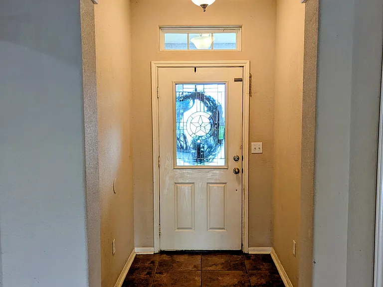 325 Pacific Dr — Photo 7